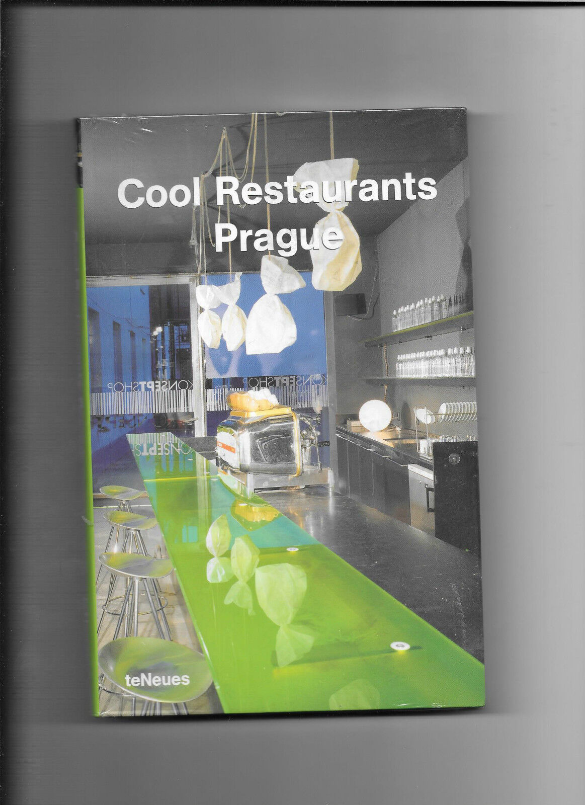 LIVRE PRAGUE   COOL RESTAURANTS  GUIDE